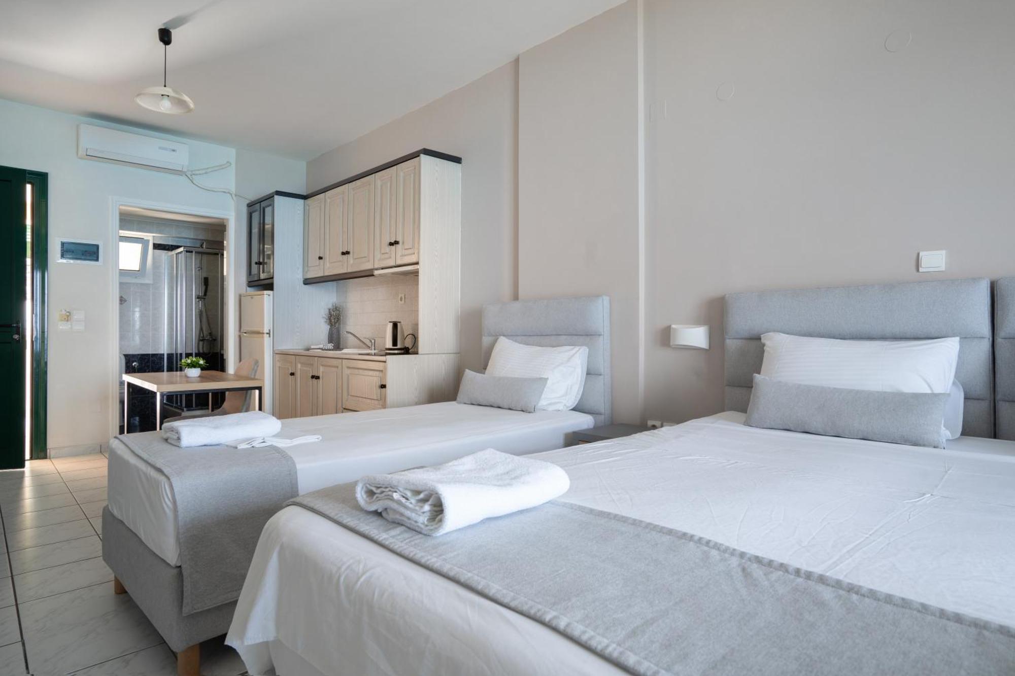 Sunset Triple 1 Apartment Agios Nikitas Exterior photo