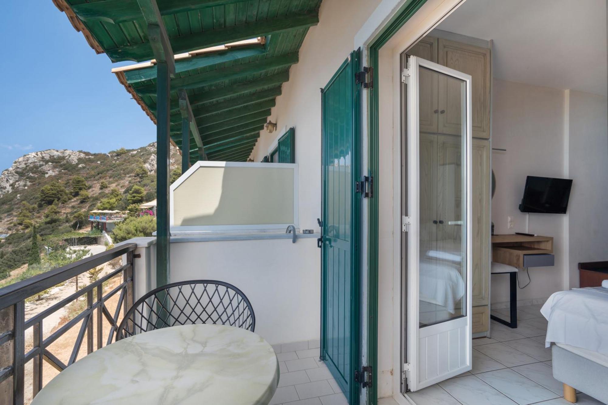 Sunset Triple 1 Apartment Agios Nikitas Exterior photo